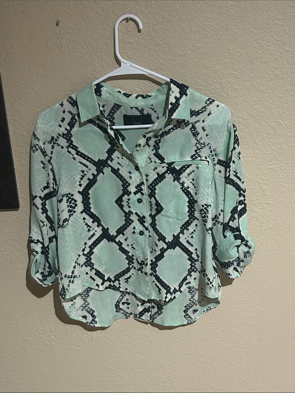 Dolce Vita Silk Snake Print Blouse Button Front Roll Tab Sleeve Small